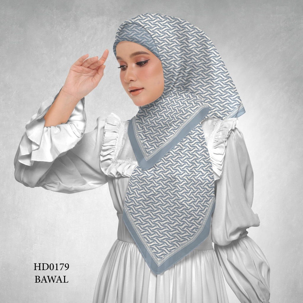 Tudung Bawal (Square Hijab) in HD0179